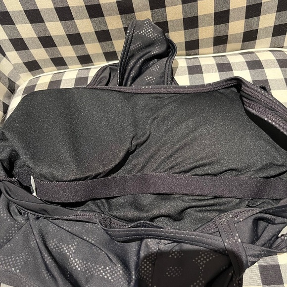 Bench one-piece swimsuit with built in bra (includes pads) - Size 12 - Picture 6 of 6